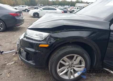 2020 Audi Q5 Premium 45 Tfsi Quattro S Tronic/Titanium Premium 45 Tfsi Quattro S Tronic из США, поврежденный, VIN WA1ANAFY5L2043471